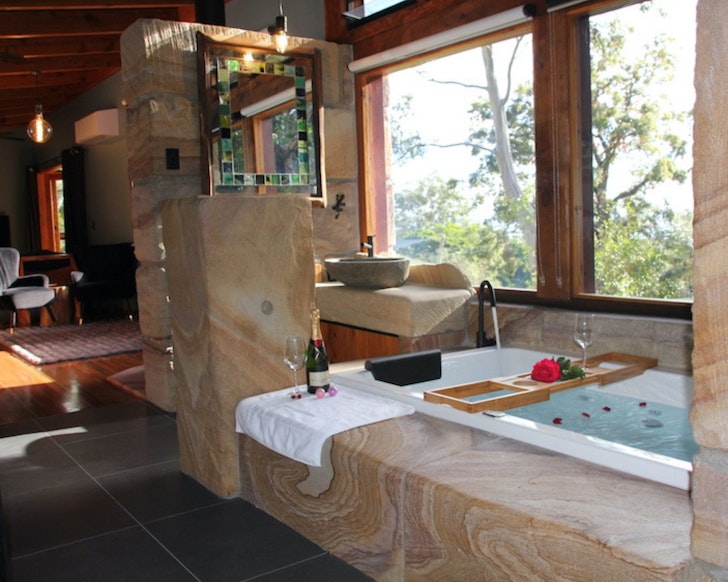 The double spa at The Oyster Hut best accommodation Stradbroke Island