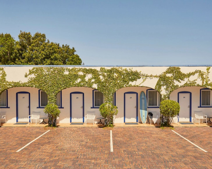 The cute frontage of The Sails one of the best motels in Australia