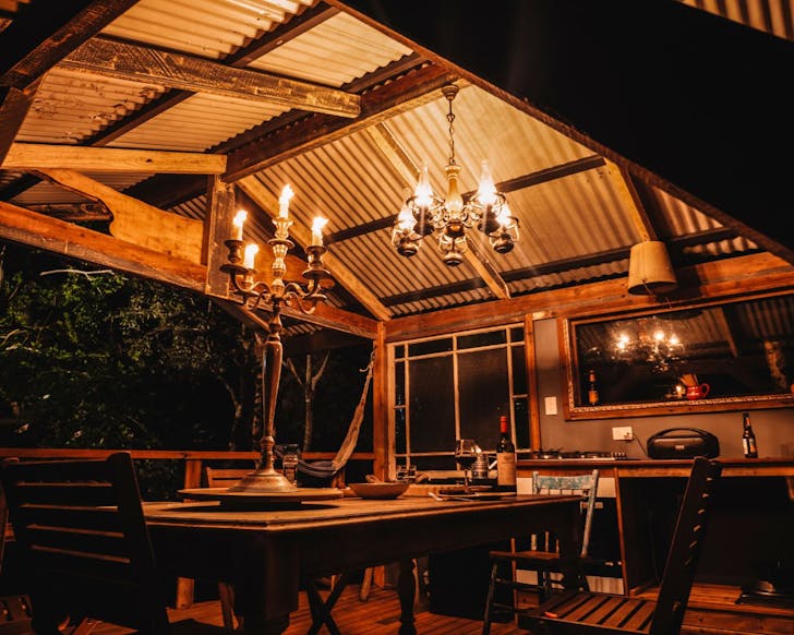 The dining area at Ting Tong Treehouse Airbnb Queensland