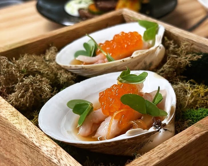 It's beautiful dishes like this that Tokki became famous for. 