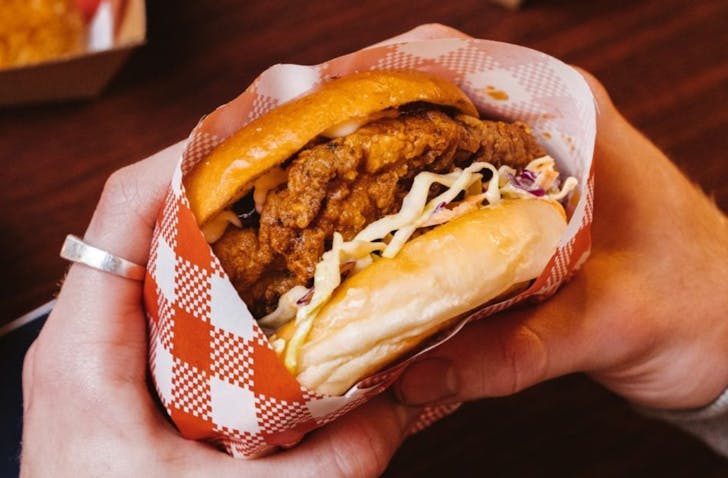 Benny's Burgers is slinging $5 pints as part of a new promotion.