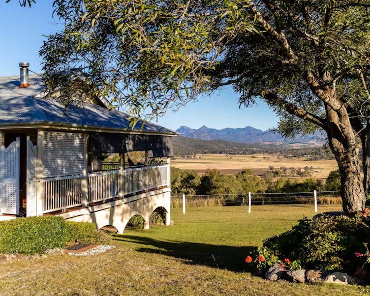 An exterior view of Vanbery Cottage Host Farm one of the best farm stays near Brisbane