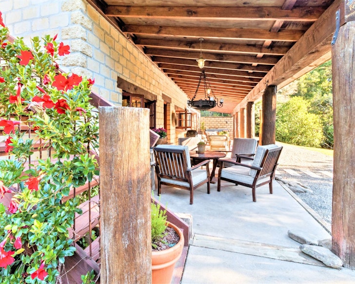 The verandah at Villa Casa Maria best pet-friendly accommodation New Zealand