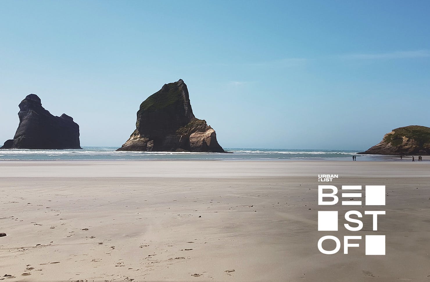 Wharariki beach
