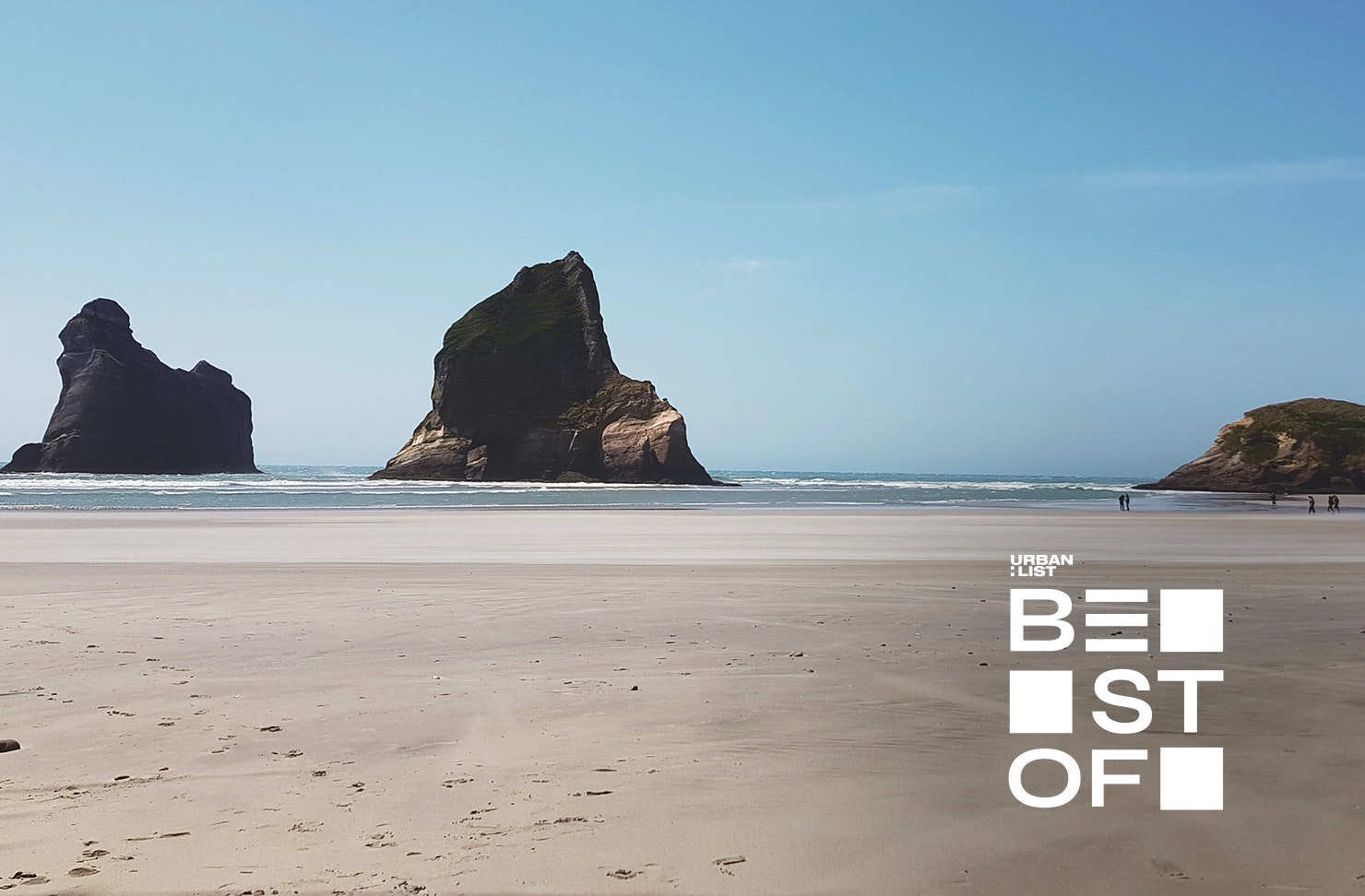 Wharariki beach