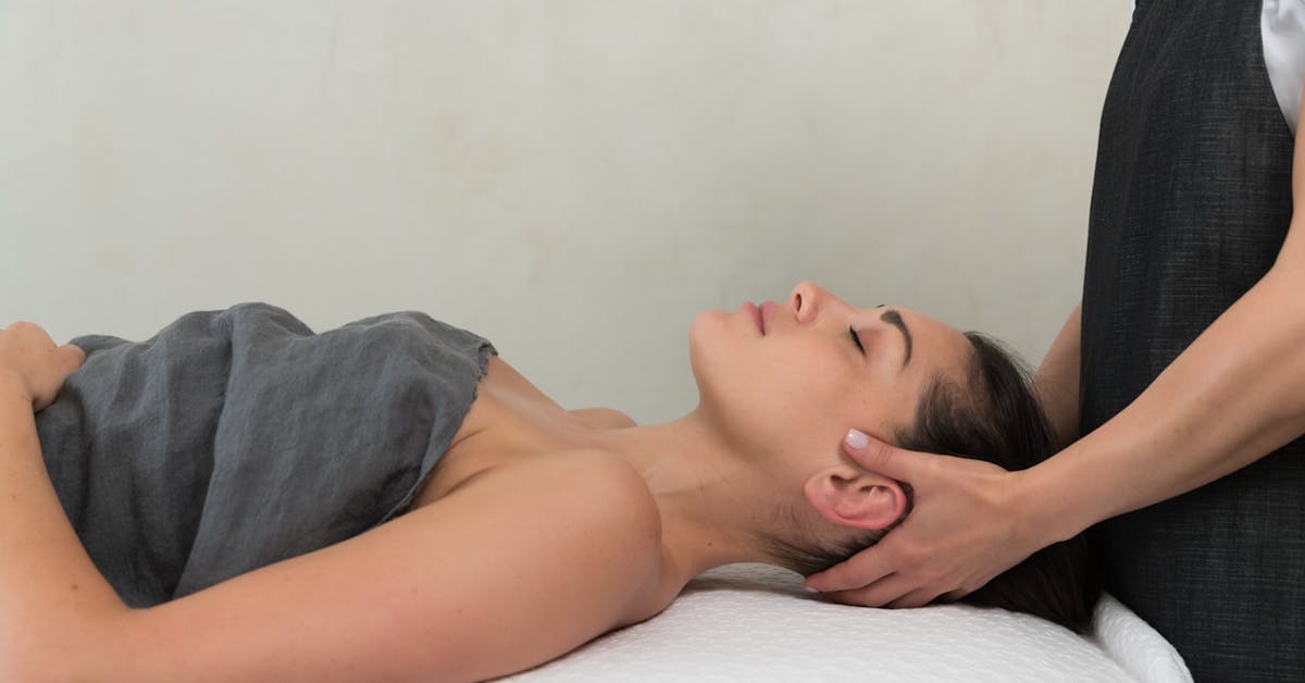 Back, Neck & Shoulder Massage - Golden Touch Massage & Beauty Salon