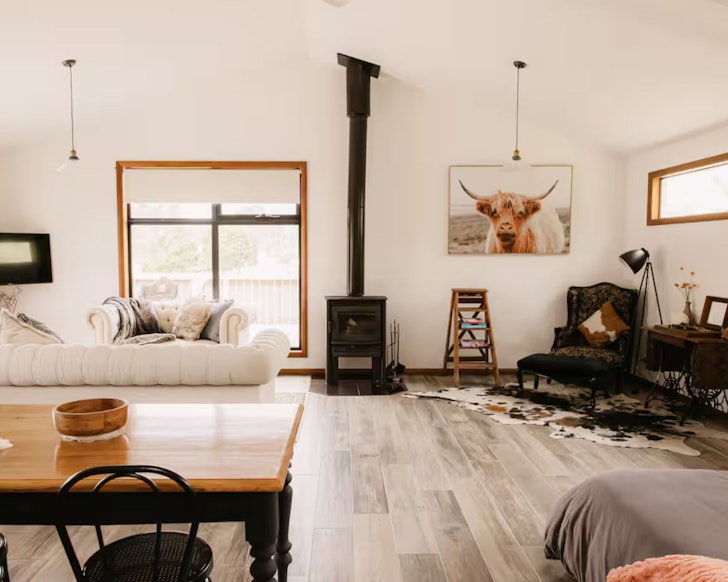 The cosy living space at Windsor Hideaway one of the best Launceston Airbnbs