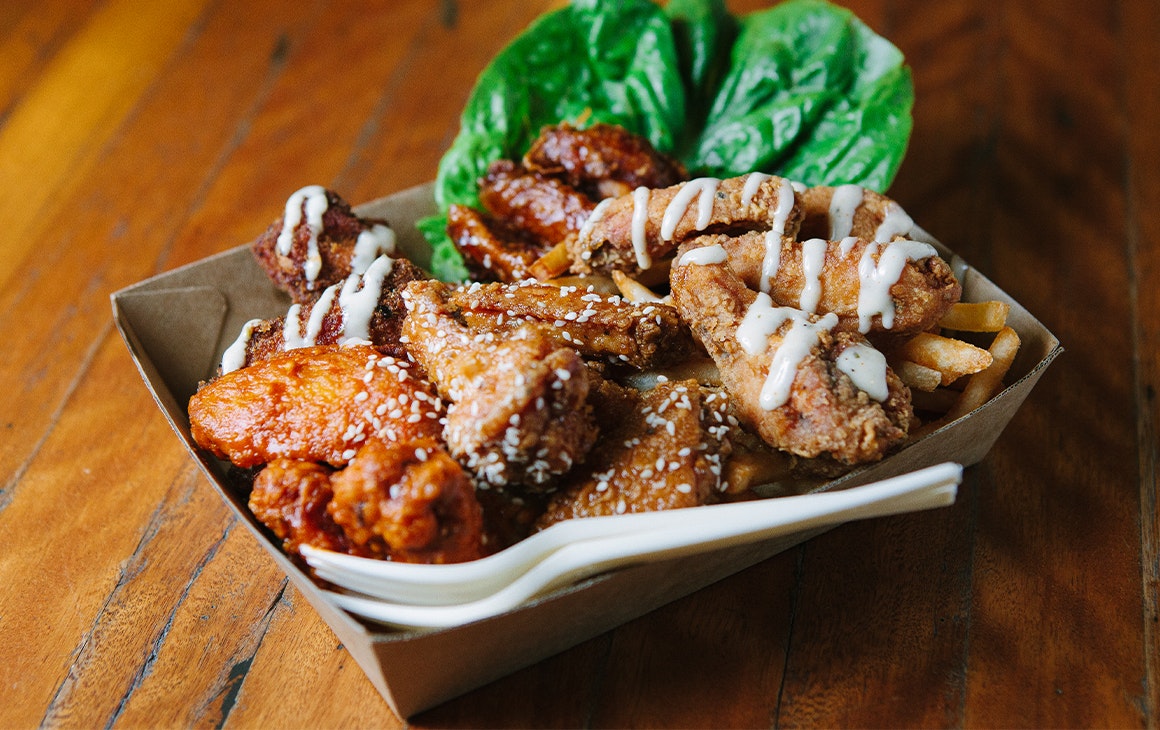 a box of chicken wings