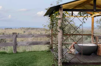 The outdoor bath at Winnow's Rise best accommodation Stanthorpe