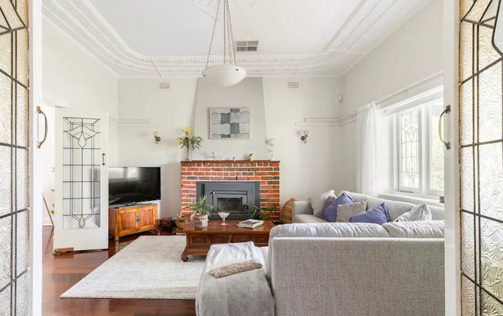 Airbnb room in Perth - home stay