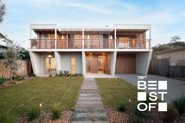 An architectural beach house Airbnb in NSW, which is perfect for large groups