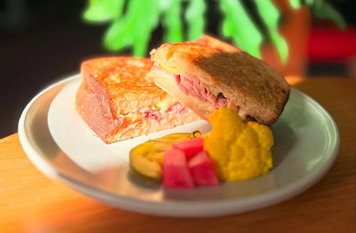 Alabama Hotel classic toasties