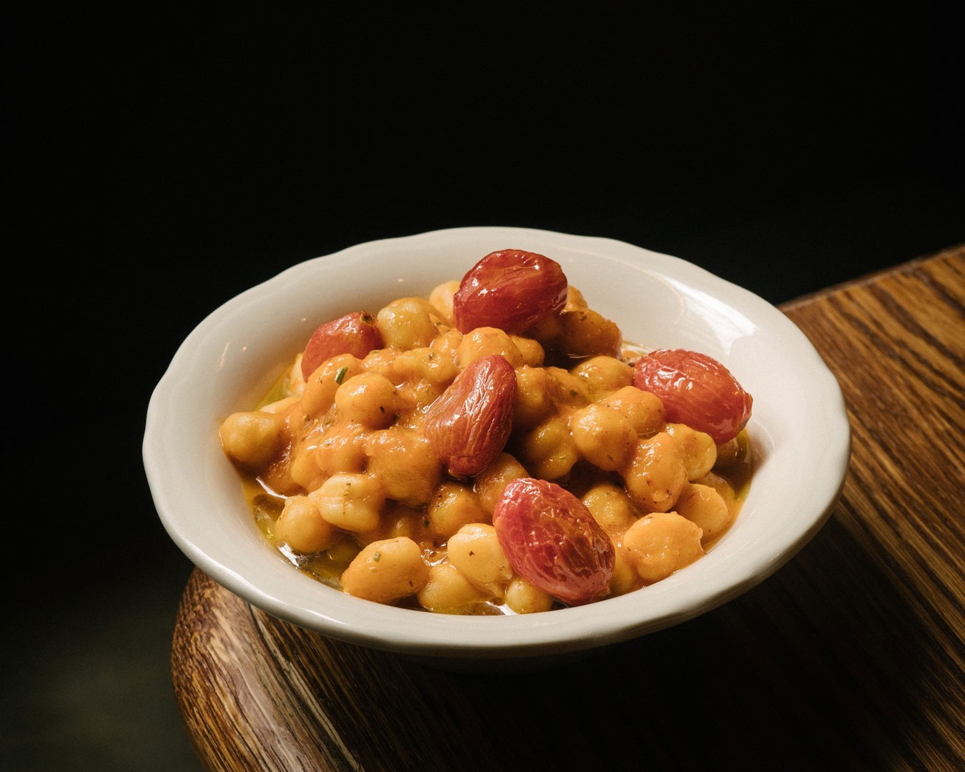 Chickpeas with tomato