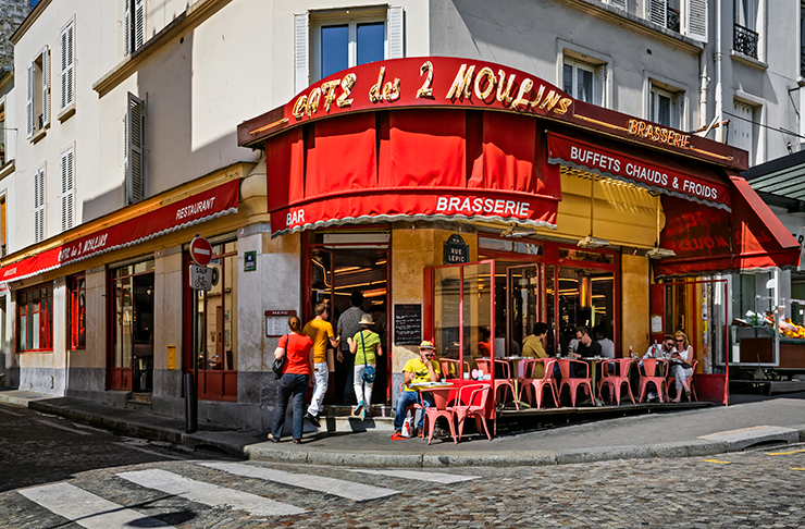 French corner cafe from 2001 film Amélie.