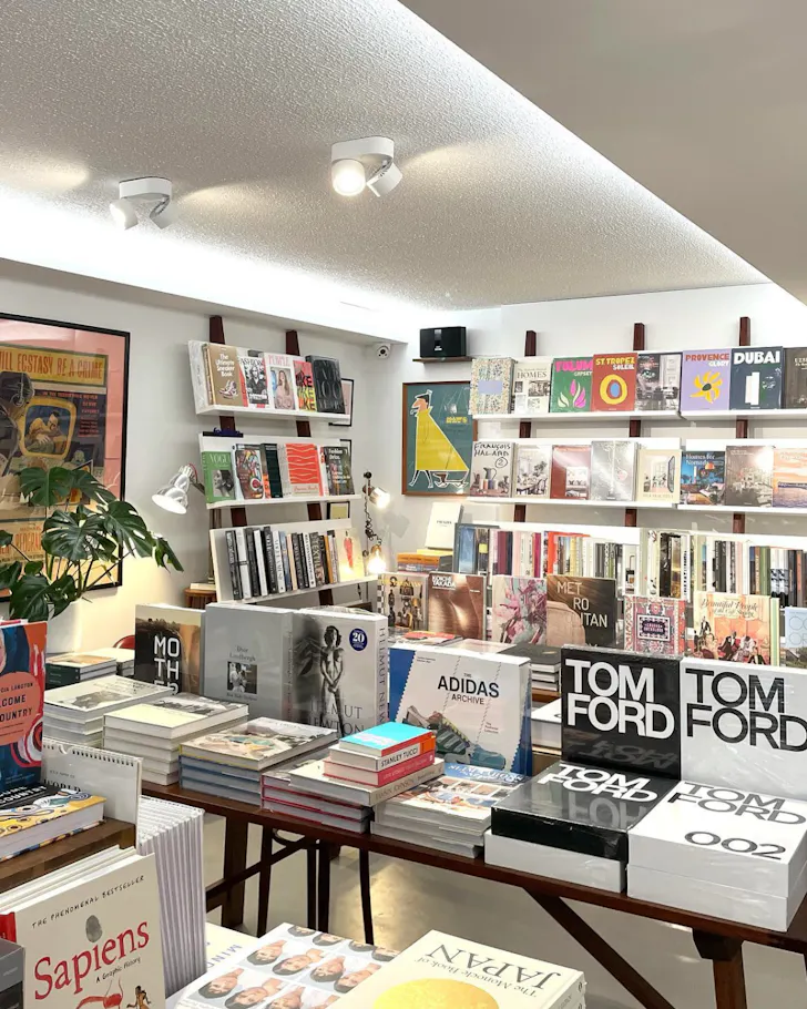 Ariel Booksellers