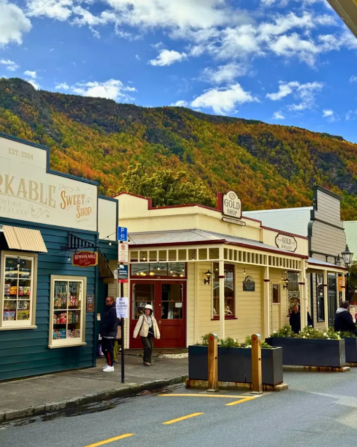 Autumn colours in the gold rush street of Arrowtown. 