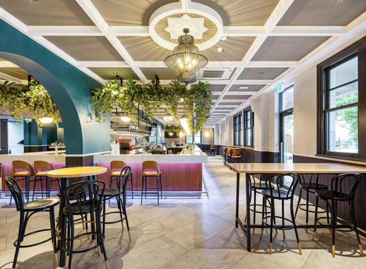 the como indoor dining space