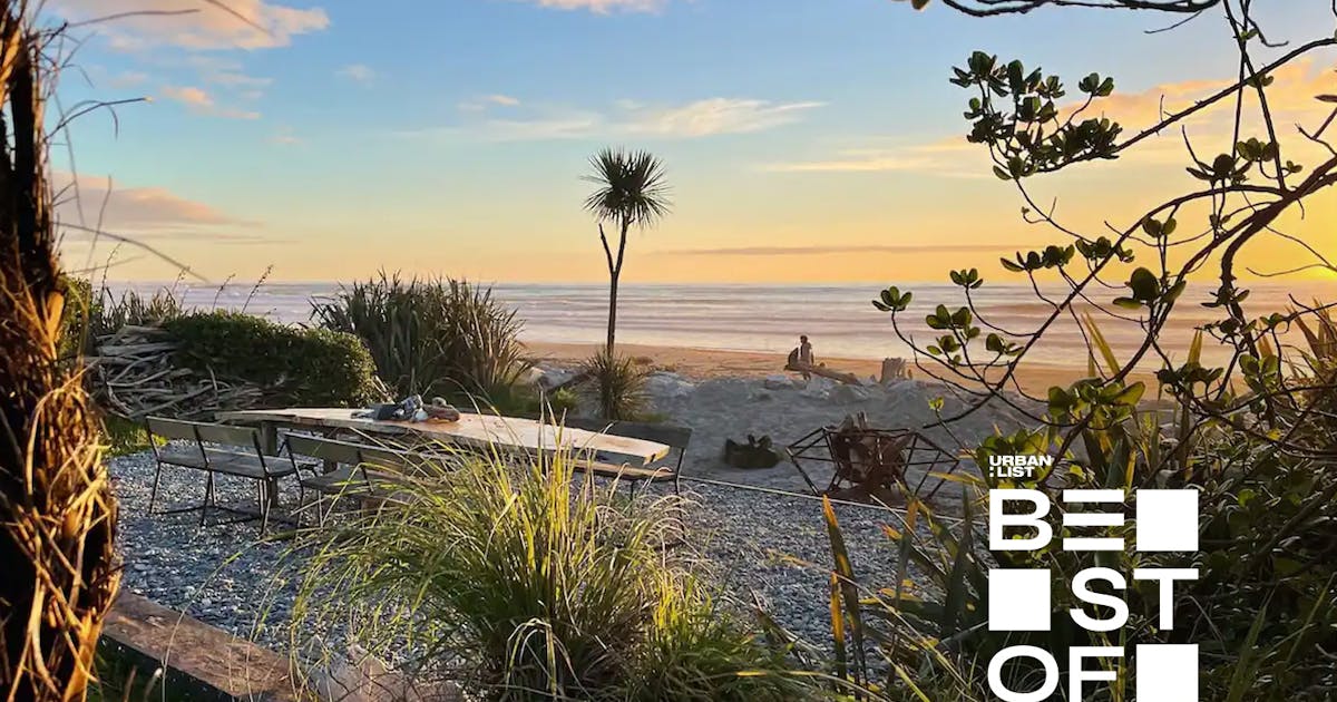 14 Of The Best Beach House Airbnbs In NZ For 2025 14 Of The Best Beach House Airbnbs In NZ For 2025