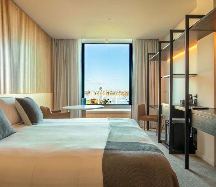 a contemporary hotel room at Quay Perth