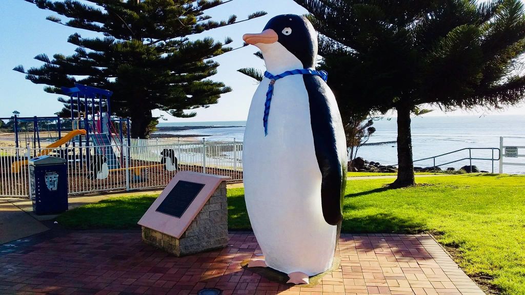 A 10-metre large penguin in the city of Penguin.