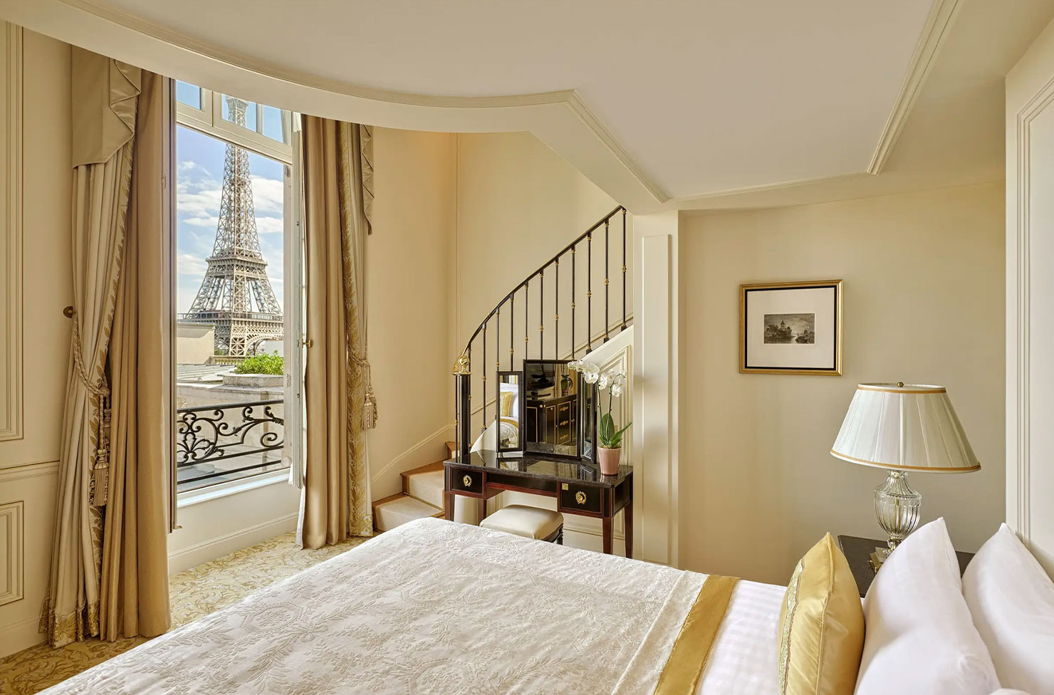 The Best Luxury Hotels In Paris