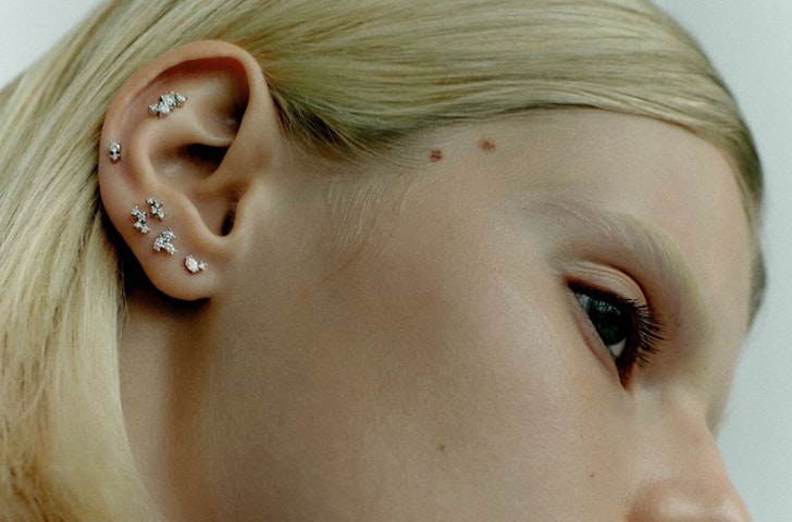 A campaign image from Sarah & Sebastian, one of the best jewellery brands in Australia