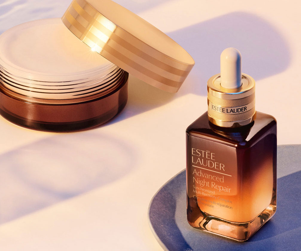 Estee Lauder Advanced Night Repair serum, which is on sale for Black Friday