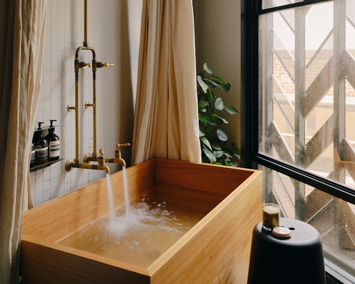 Boutique Hotels Sydney - Paramount House Hotel