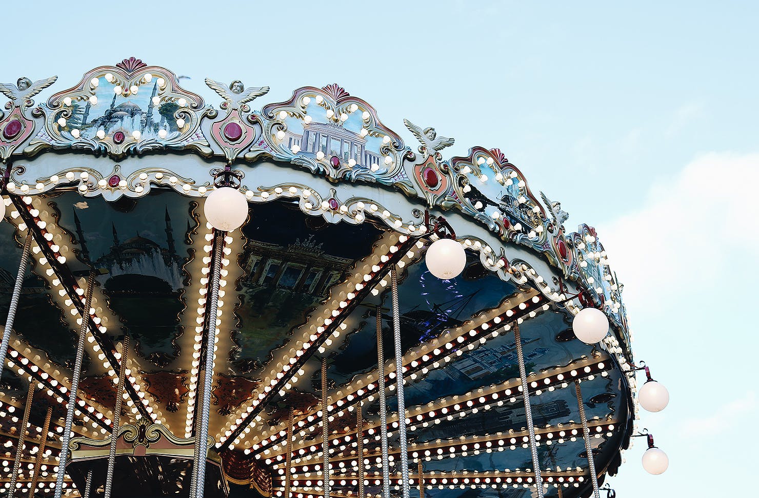 The top of a traditional carnival ride.