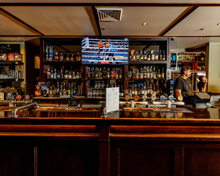Hotel Coronation Sports Bar