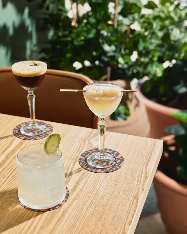 Coco's On The Beach happy hour