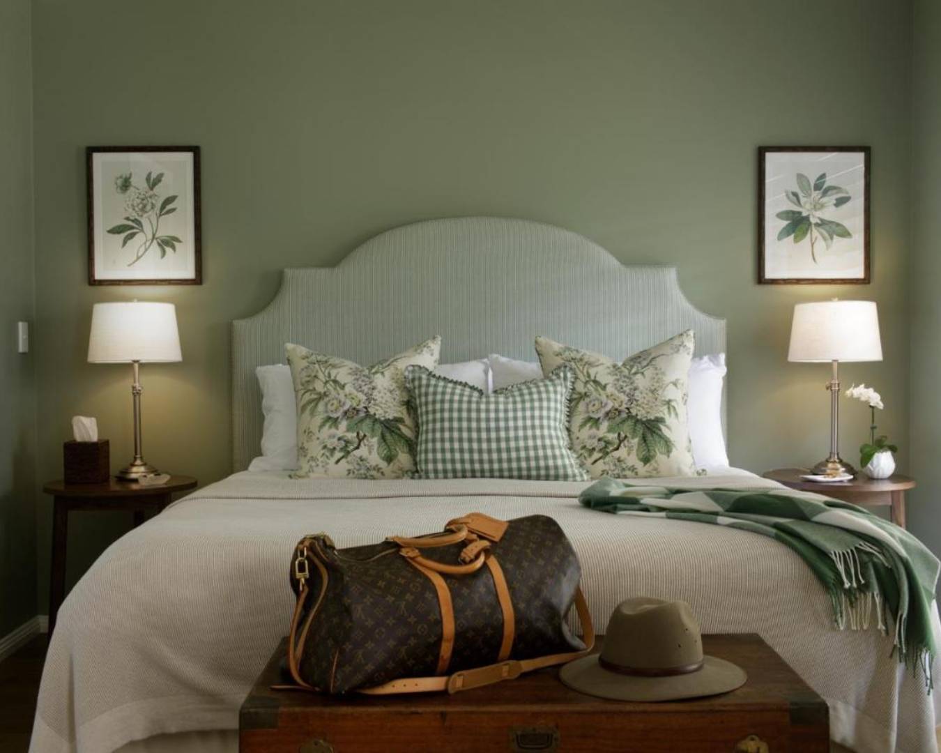 bedroom interior, green pillows on queen size bed