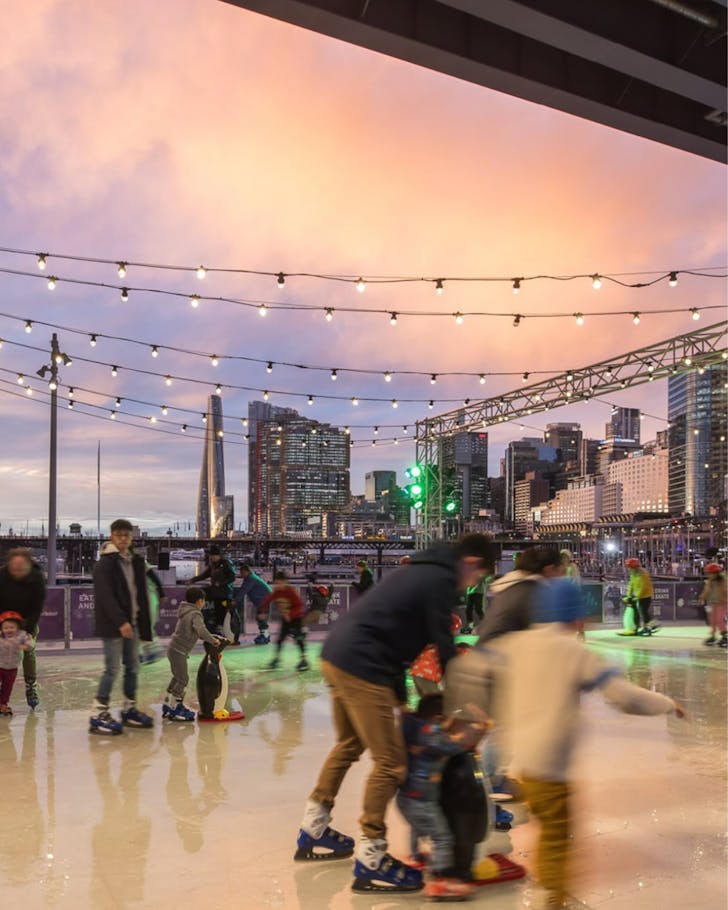 Darling harbour ice skating rink whats on in sydney this weekend