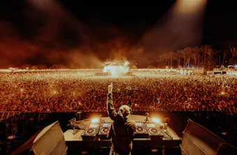 Dom Dolla plays to a packed crowd.