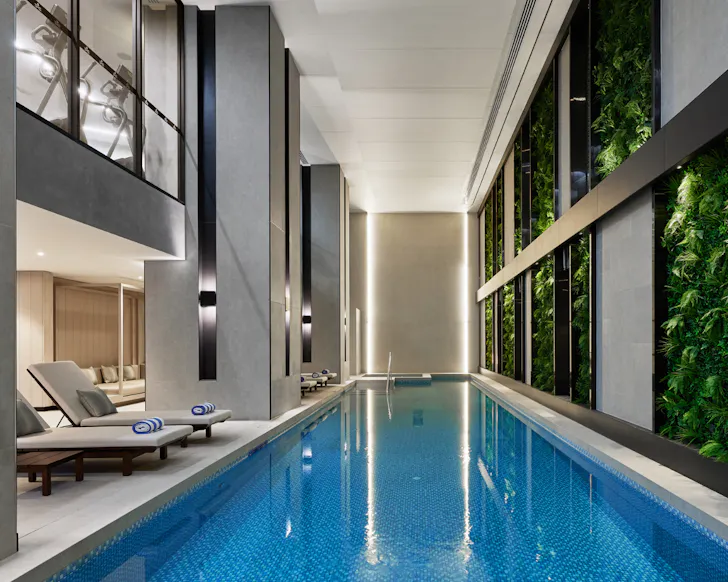 dorsett melbourne hotel pool