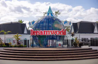 Dreamworld entrance and signage