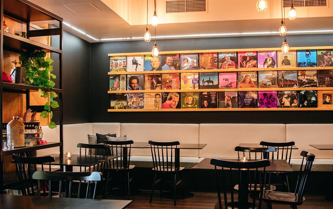 dining area at eleven bridges