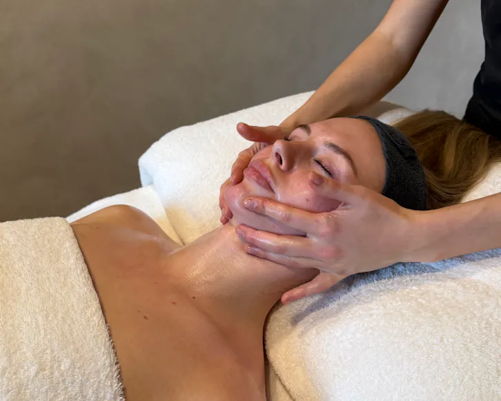 endota facial