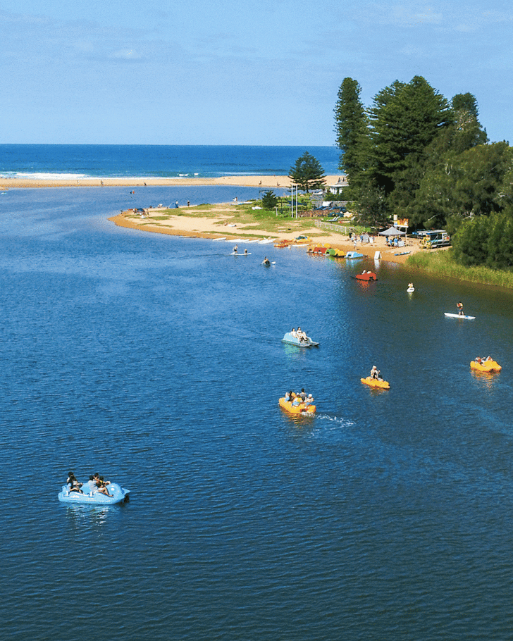 Avoca Lake, kayaking at Glenworth Valley, MacMasters Beach. 