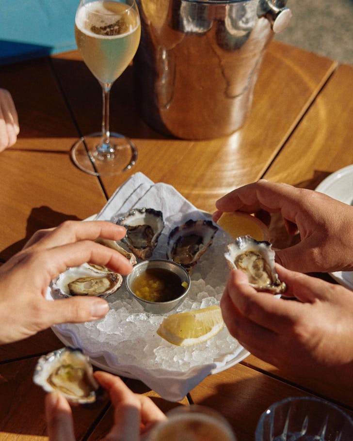 felons seafood, one of the best restaurants in sydney for valentines day 2026