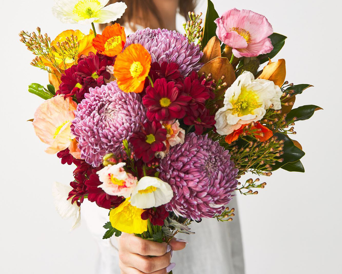 Flower delivery Melbourne can be overwhelming, but these blooms from Floraly have you covered.