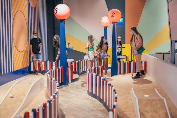 mini golf at funderdome