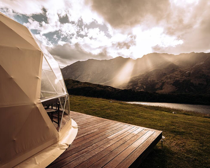 The mountain view from the dome at Seffers Dome one of the best Queenstown Airbnbs