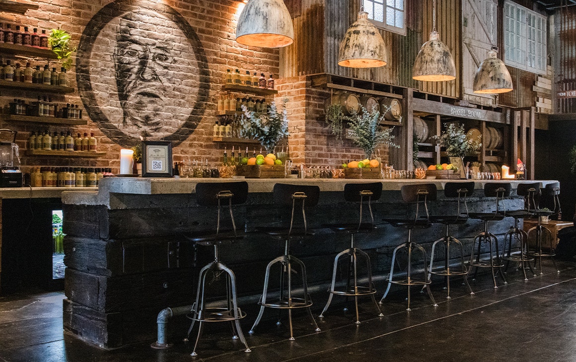 the long bar inside granddad jacks