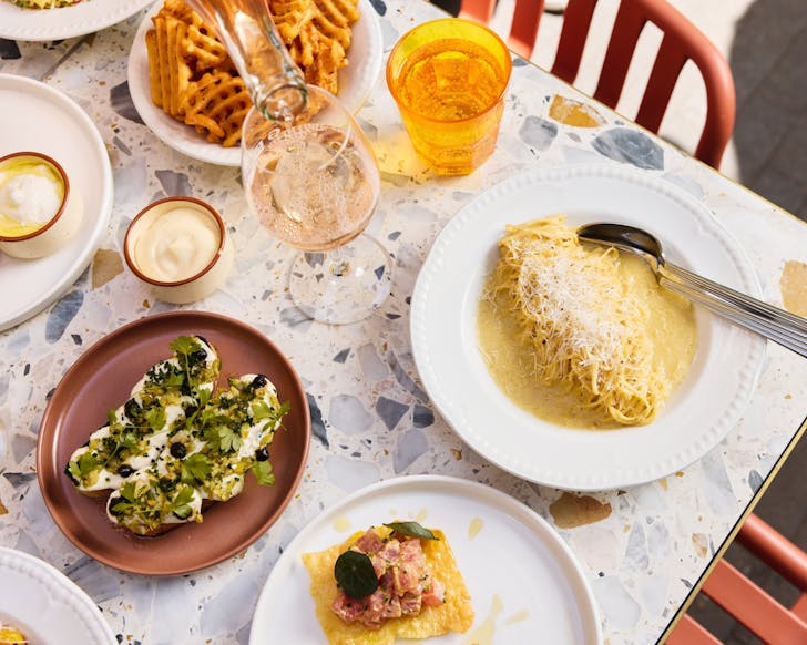 best happy hour sydney cbd bar mammoni