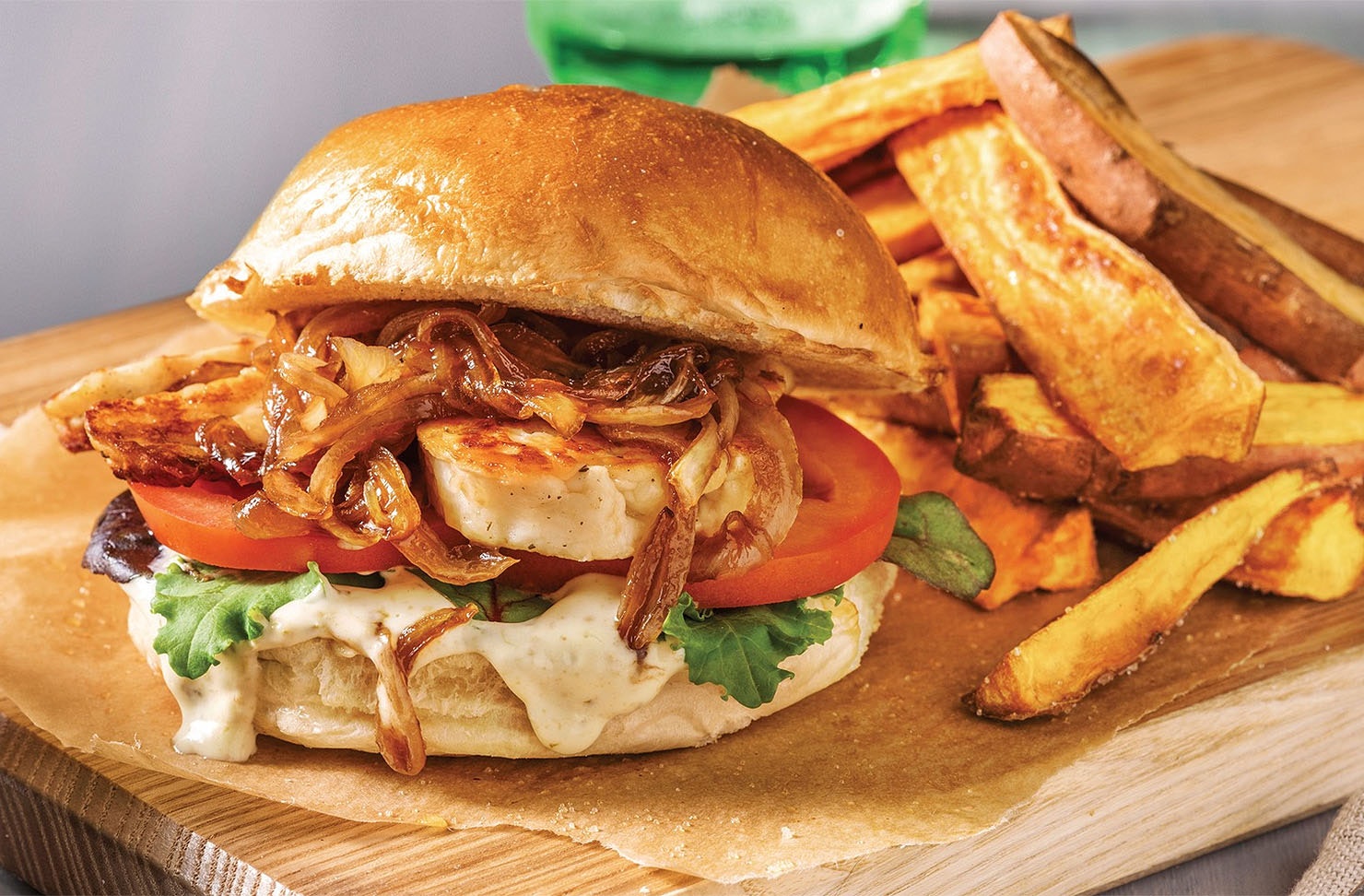 A delicious looking chicken burger from HelloFresh.