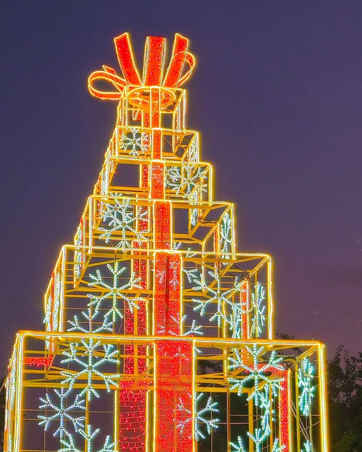 A large, present shaped light display at Hunter Valley Gardens