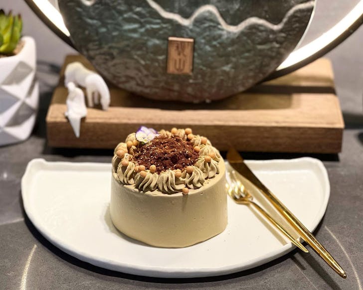 A hojicha chocolate cake from tea journal