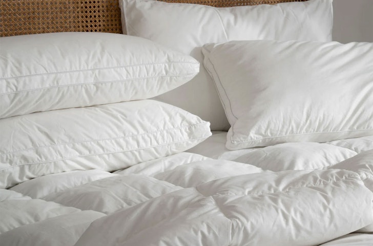 The I Love Linen Hotel Cloud Collection Luxury Pillow