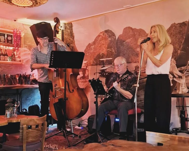Chill & Passion perform at Thai Orchid.